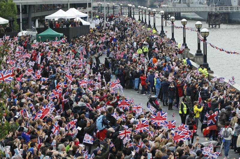 Les célébrations du jubilé de Diamant le 3 juin 2012 à Londres. Les célébrations du jubilé de Diamant le 3 juin 2012 à Londres.